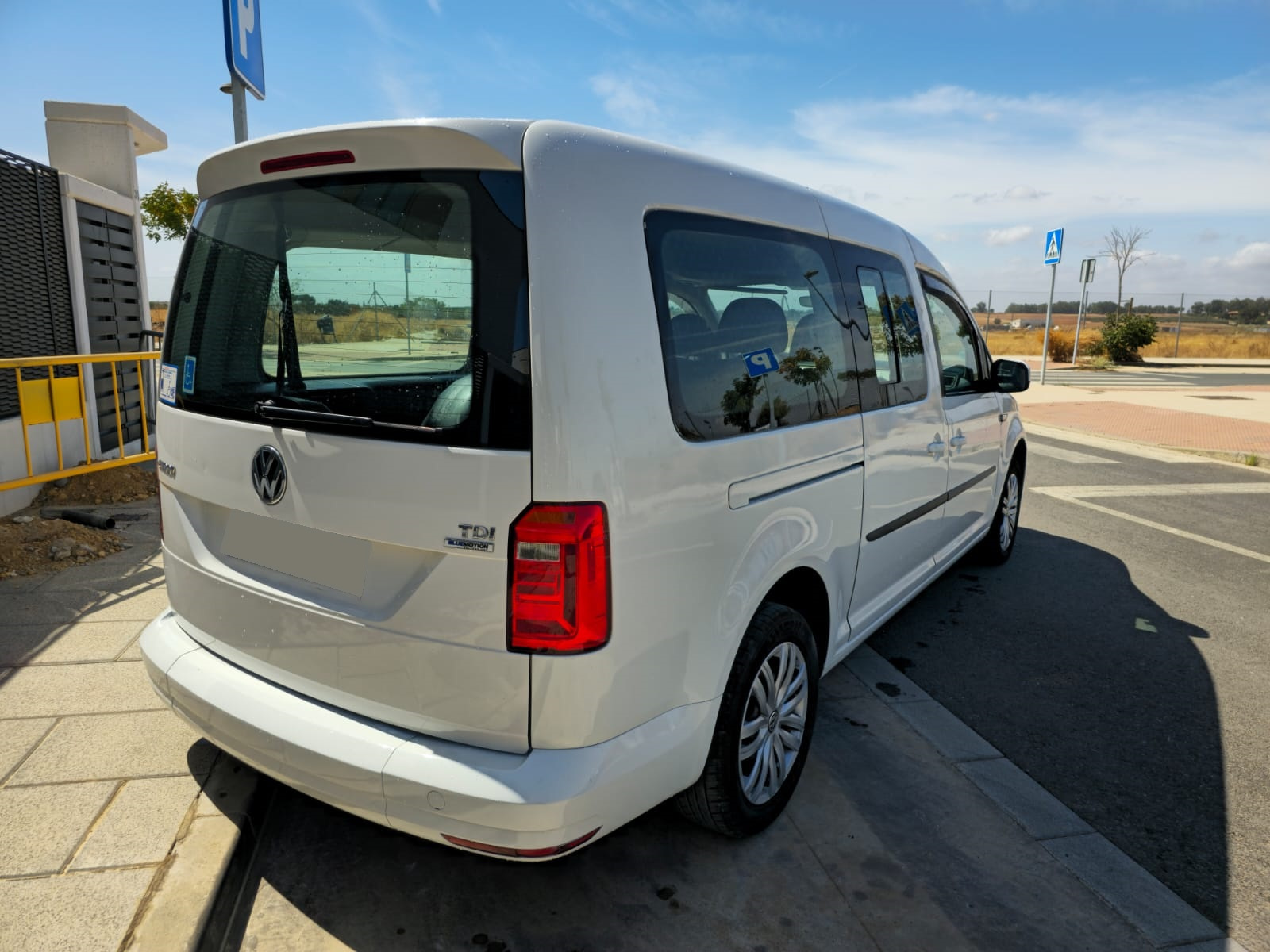 Volkswagen Caddy Maxi Adaptada para silla de ruedas – Calidad, Fiabilidad y Accesibilidad - Imagen 2