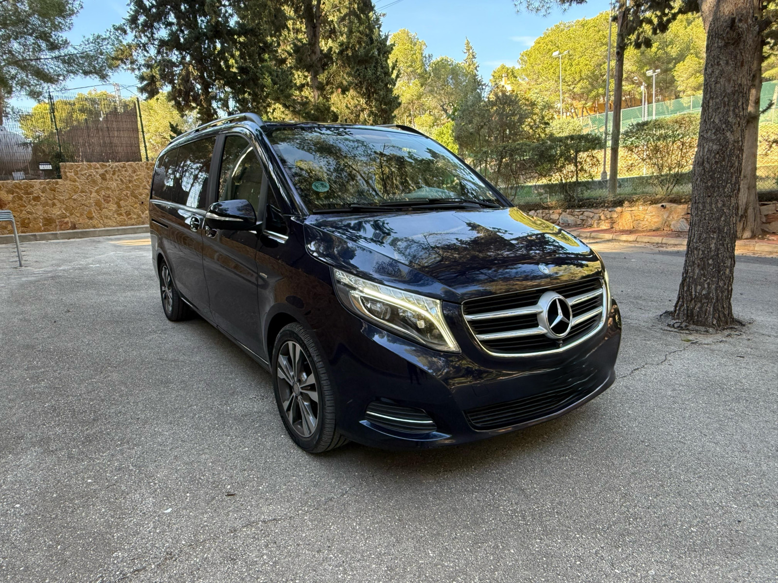 Mercedes V250 Avantgarde Adaptado para Personas con Movilidad Reducida (PMR)